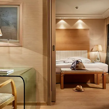 ホテル Rodos Park - Small Luxury Of The World 5*
